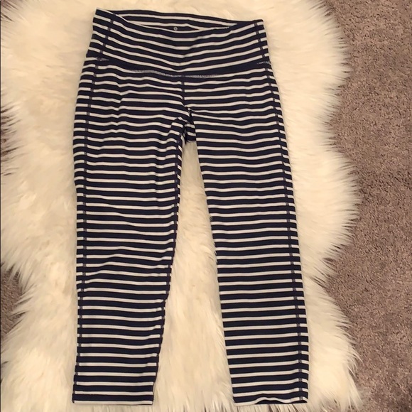 ATHLETA Pants - ATHLETA LEGGINGS STRIPPED B/ W SIZE SMALL